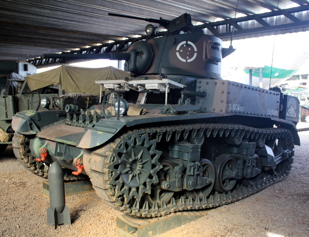 Viatura blindada Stuart M3A1
