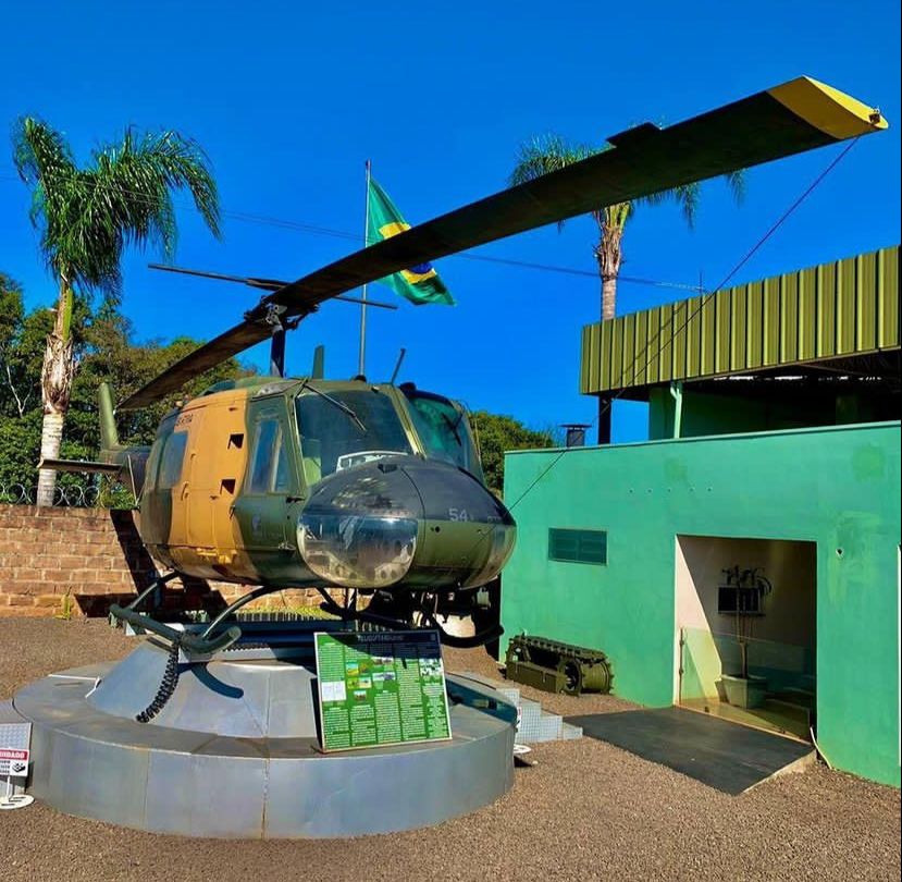 Helicóptero Bell UH-1H