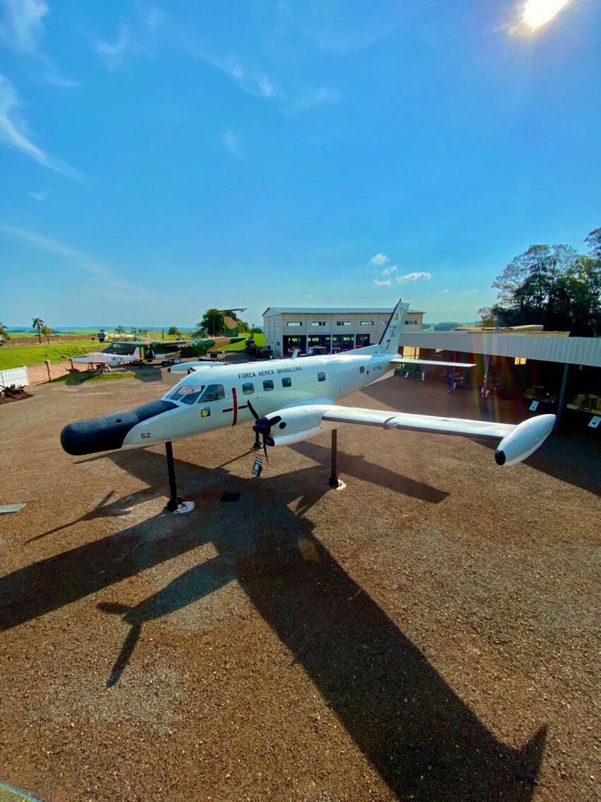 AERONAVE EMB-111 BANDEIRANTE PATRULHA P-95 BANDEIRULHA – FAB
