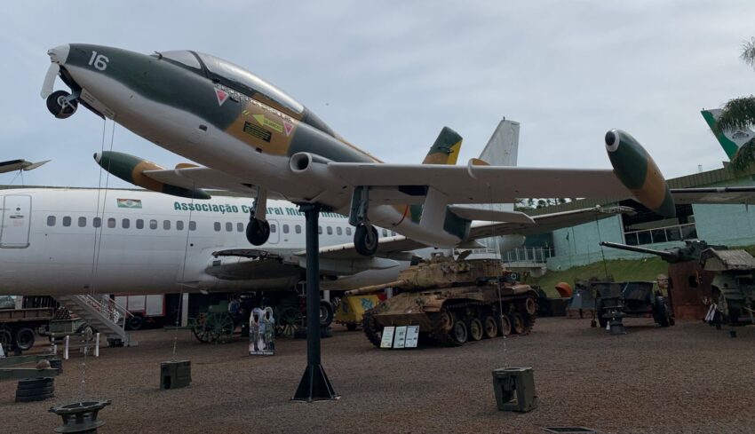 AERONAVE EMBRAER XAVANTE AT-26