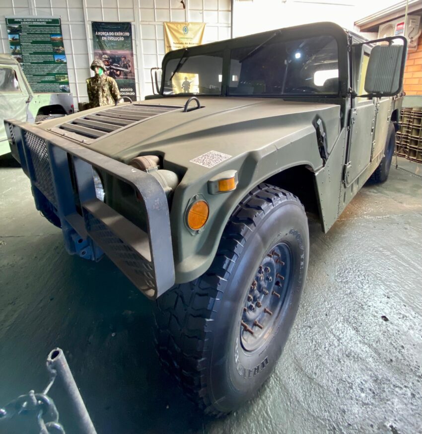 VIATURA HMMWV