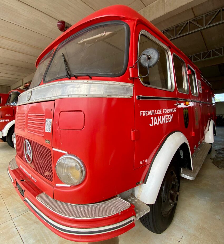 CAMINHÃO BOMBEIRO DAIMLER BENZ TLF 16