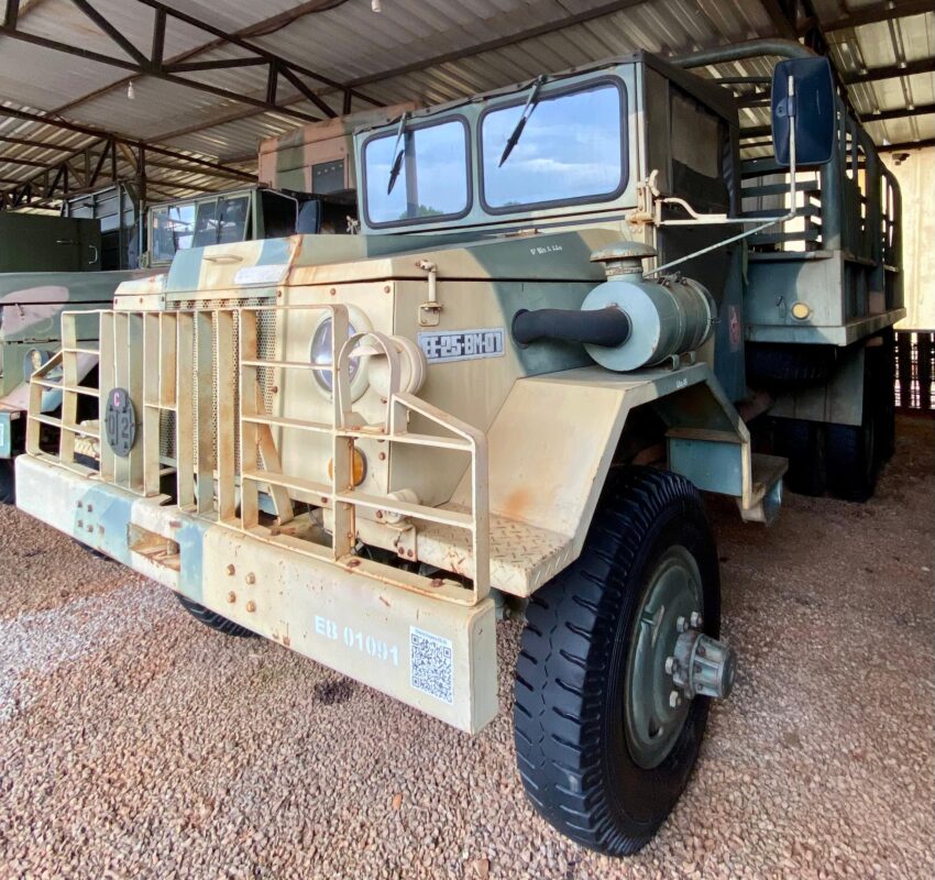 VIATURA ENGESA EE-25
