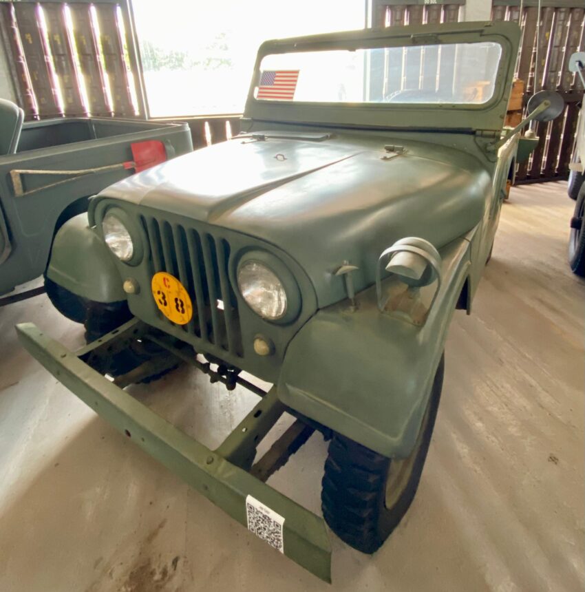 VIATURA JEEP KAISER