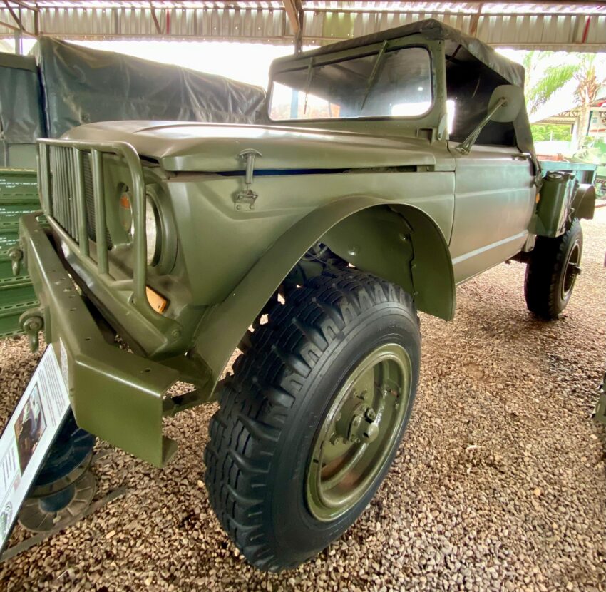 VIATURA JEEP KAISER M715