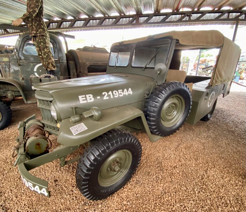 VIATURA PATA-CHOCA WILLYS